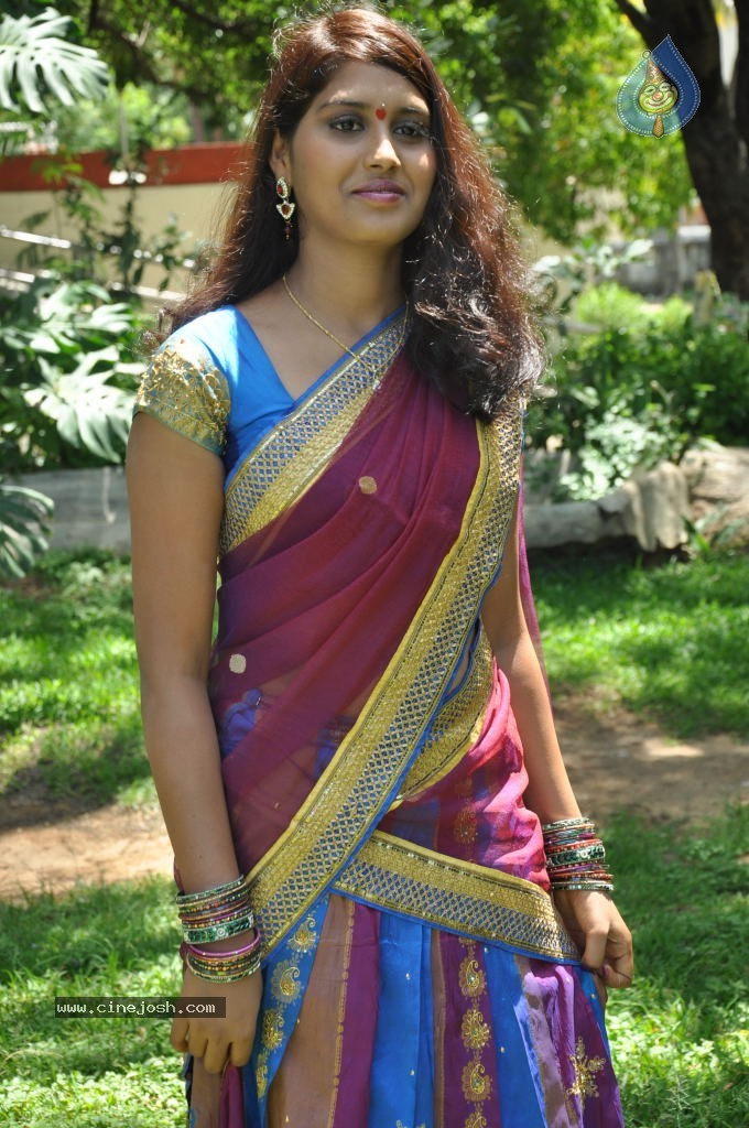 Tulasi Stills - 48 / 88 photos