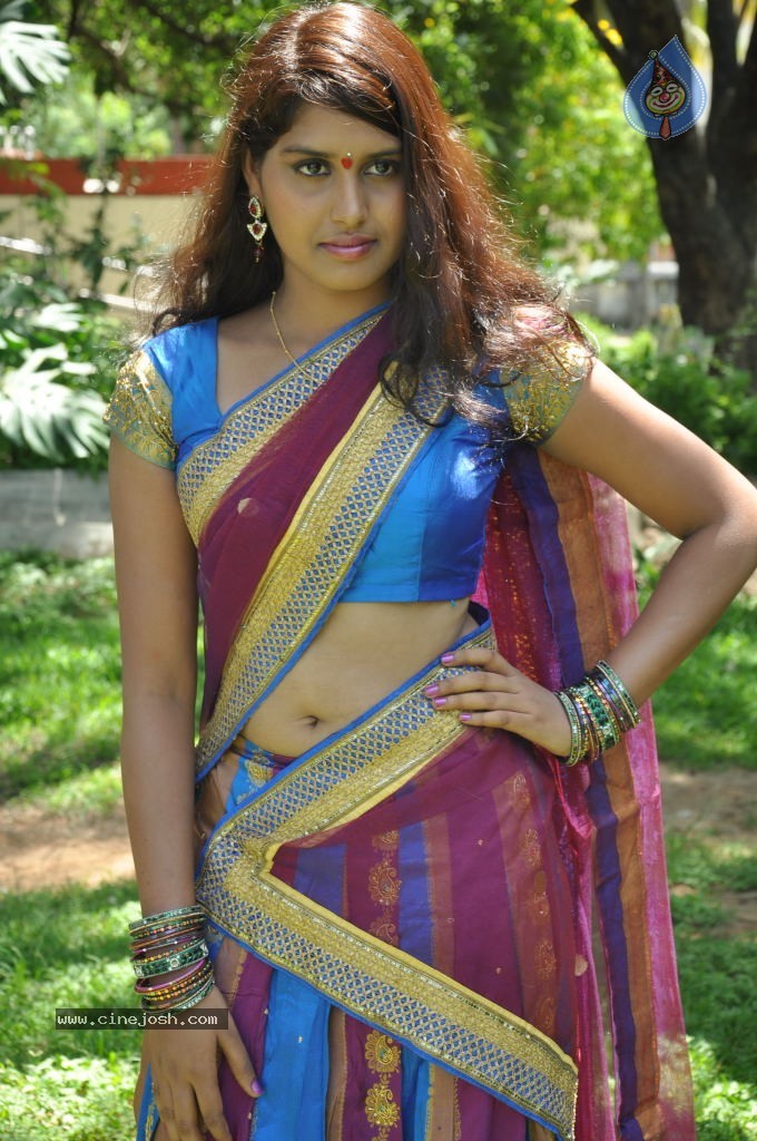 Tulasi Stills - 60 / 88 photos