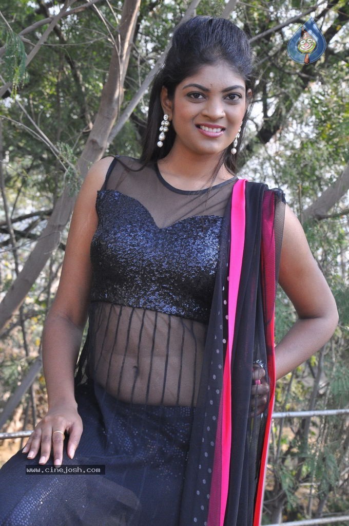 Twinkle Hot Photos - 72 / 79 photos