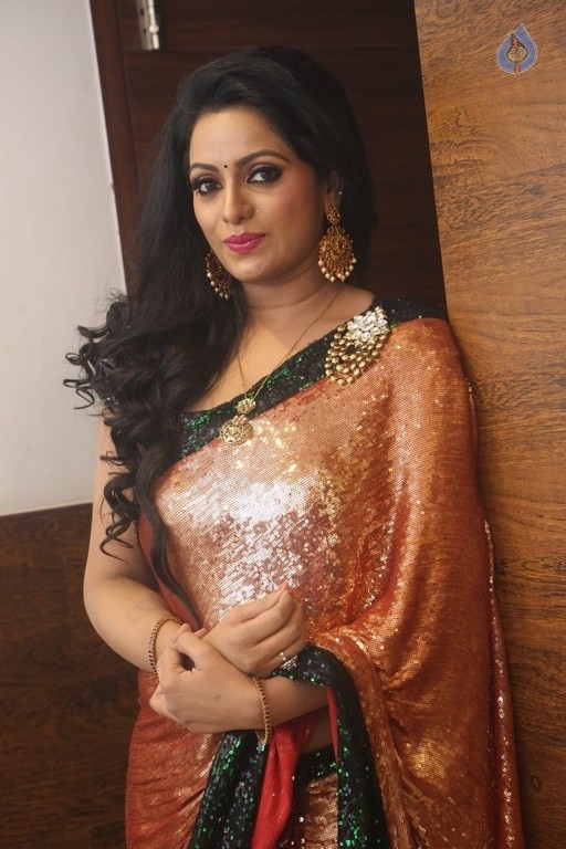 Udaya Bhanu New Photos - 23 / 55 photos