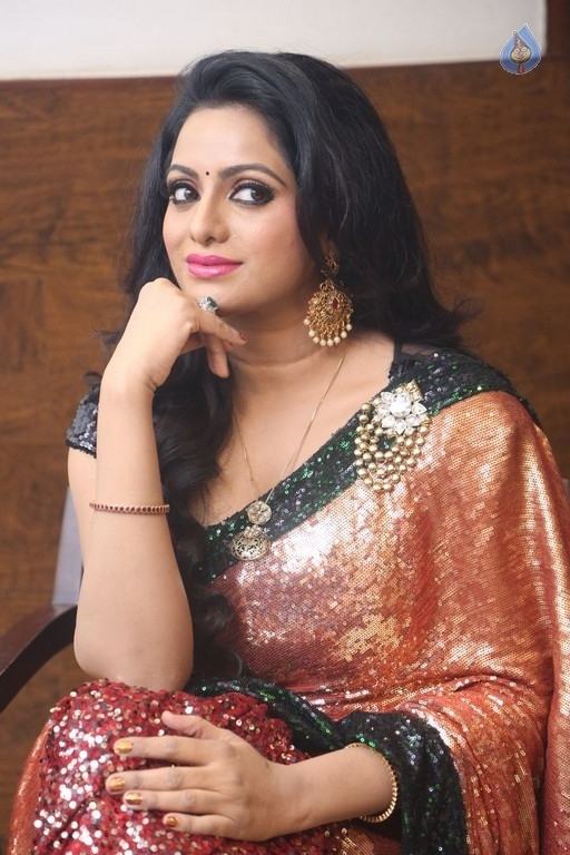 Udaya Bhanu New Photos - 26 / 55 photos