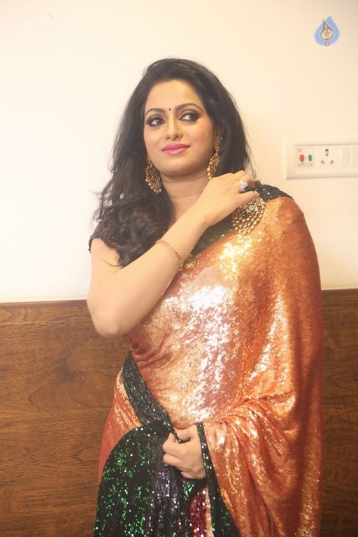 Udaya Bhanu New Photos - 28 / 55 photos