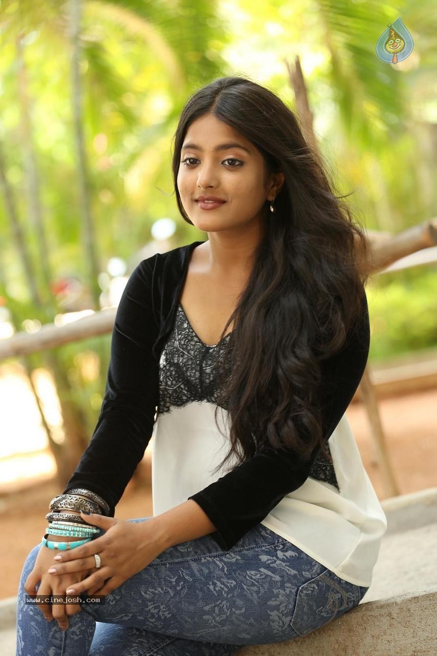 Ulka Gupta New Photos - 37 / 84 photos