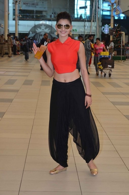 Urvashi Rautela New Pics - 1 / 25 photos