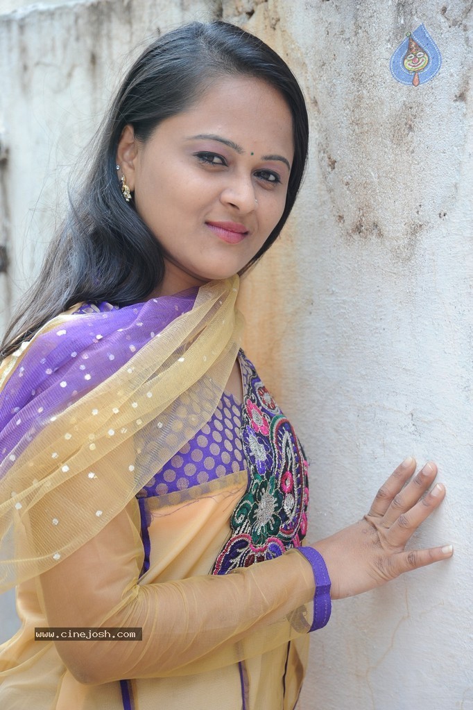 Usha Stills - 8 / 22 photos