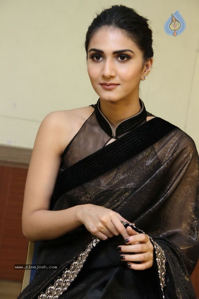 Vaani Kapoor Hot Stills - 107 / 107 photos