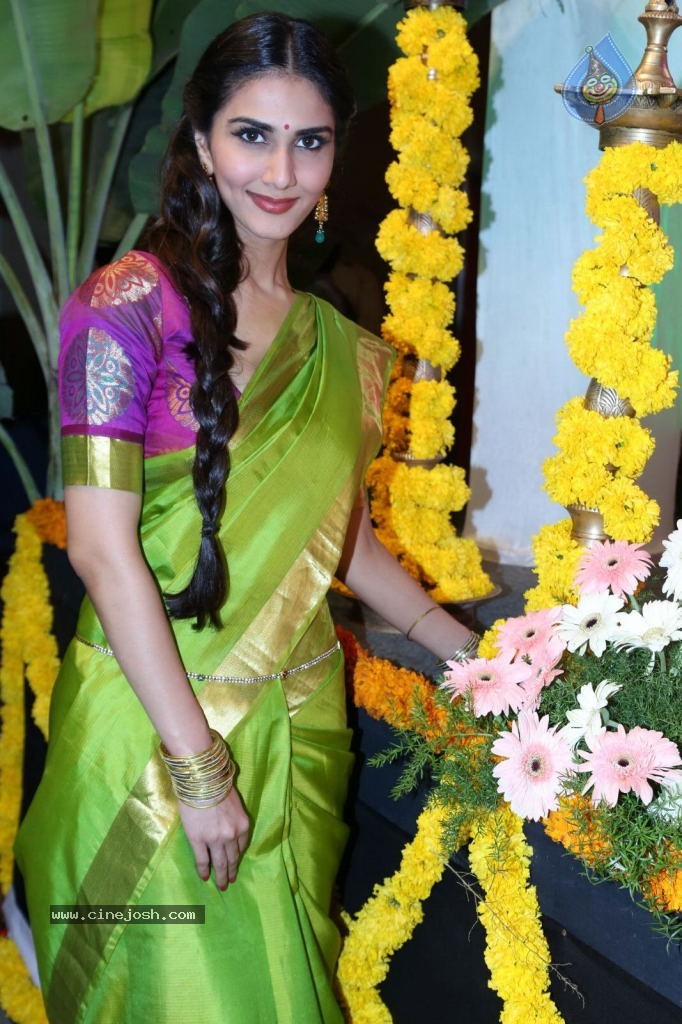 Vaani Kapoor Photos - 5 / 67 photos