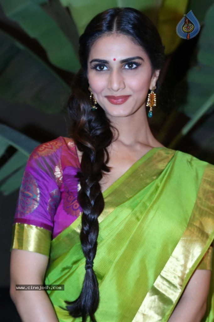 Vaani Kapoor Photos - 23 / 67 photos