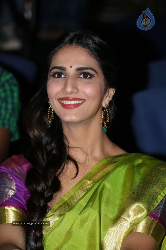 Vaani Kapoor Photos - 63 / 67 photos