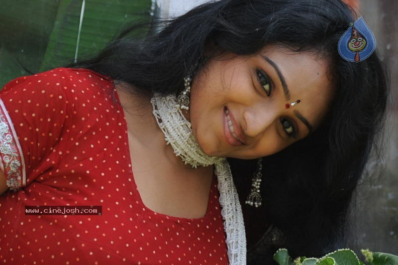 Vahida Photo Stills - 24 / 68 photos