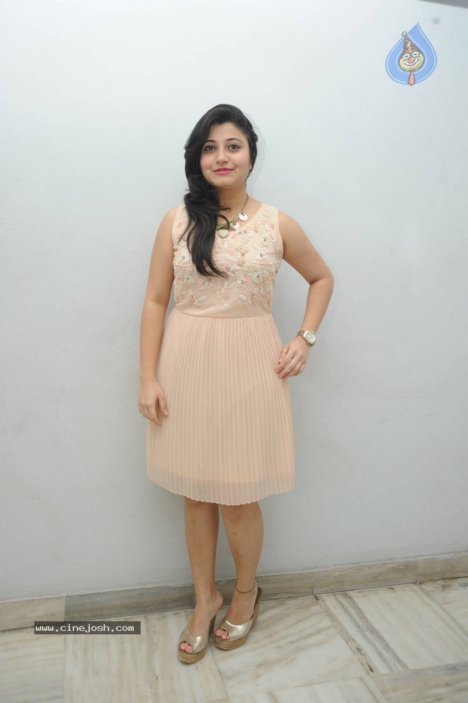 Vaishali New Stills - 4 / 88 photos