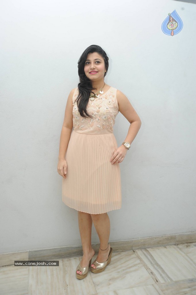 Vaishali New Stills - 15 / 88 photos