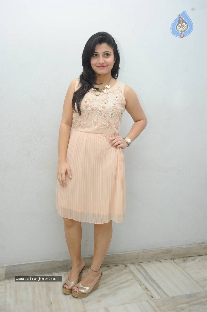 Vaishali New Stills - 43 / 88 photos