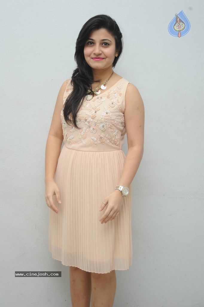 Vaishali New Stills - 44 / 88 photos