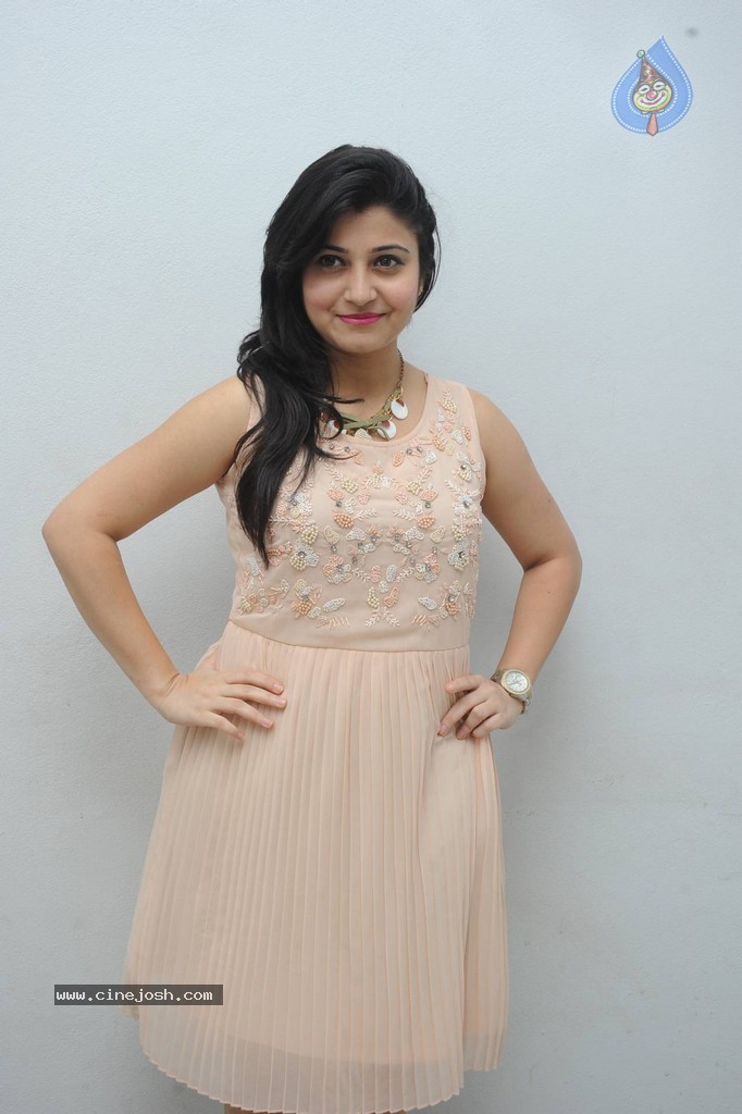 Vaishali New Stills - 48 / 88 photos