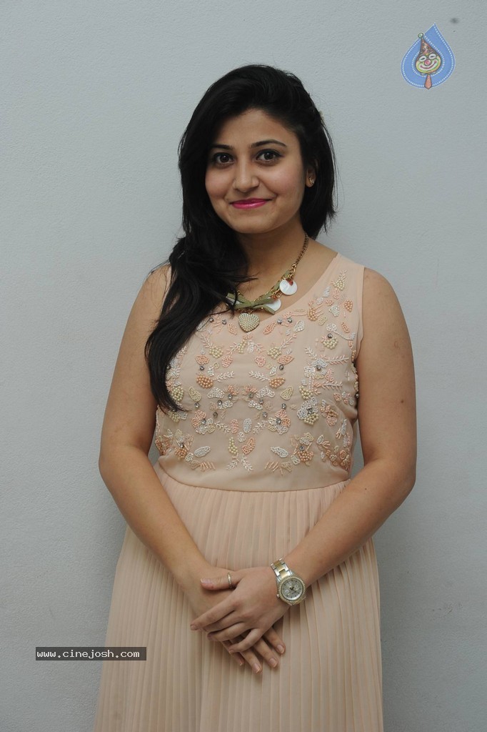 Vaishali New Stills - 66 / 88 photos