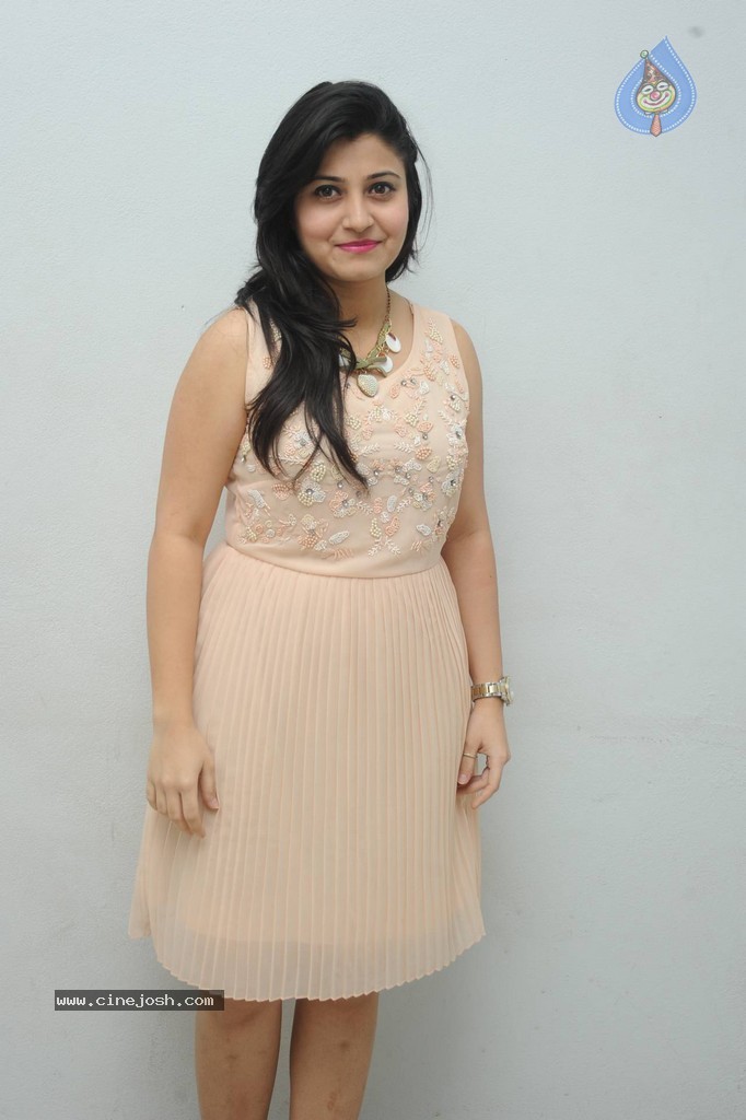 Vaishali New Stills - 80 / 88 photos