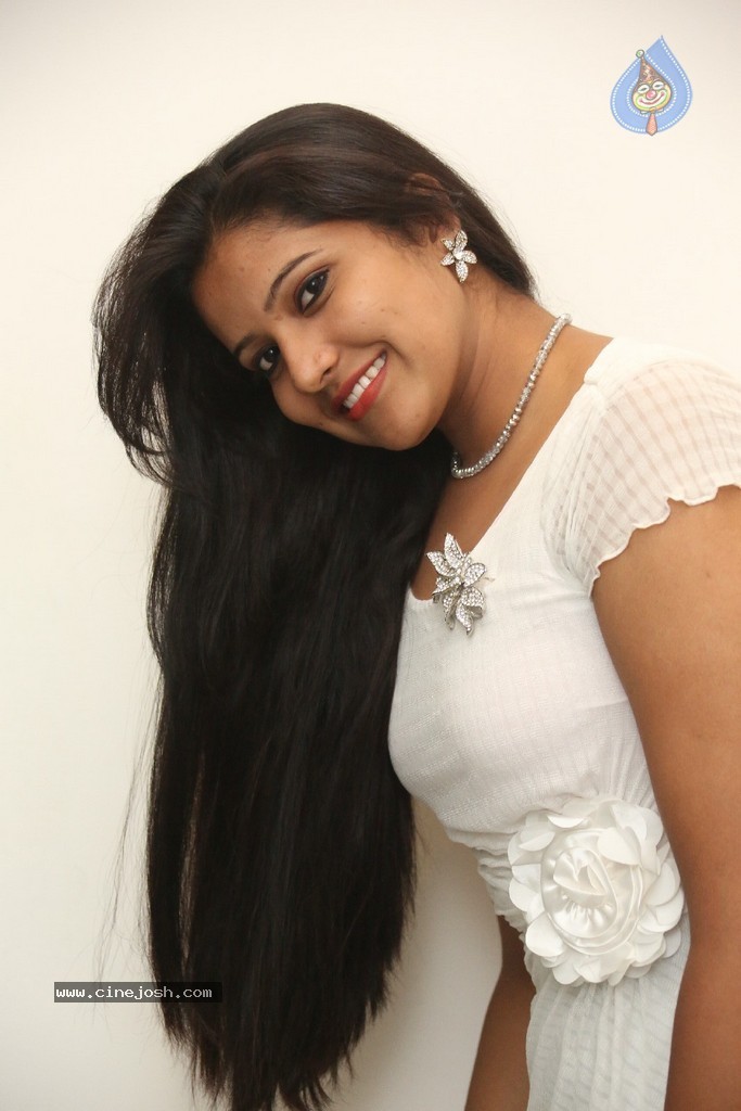 Vandana Stills - 11 / 77 photos