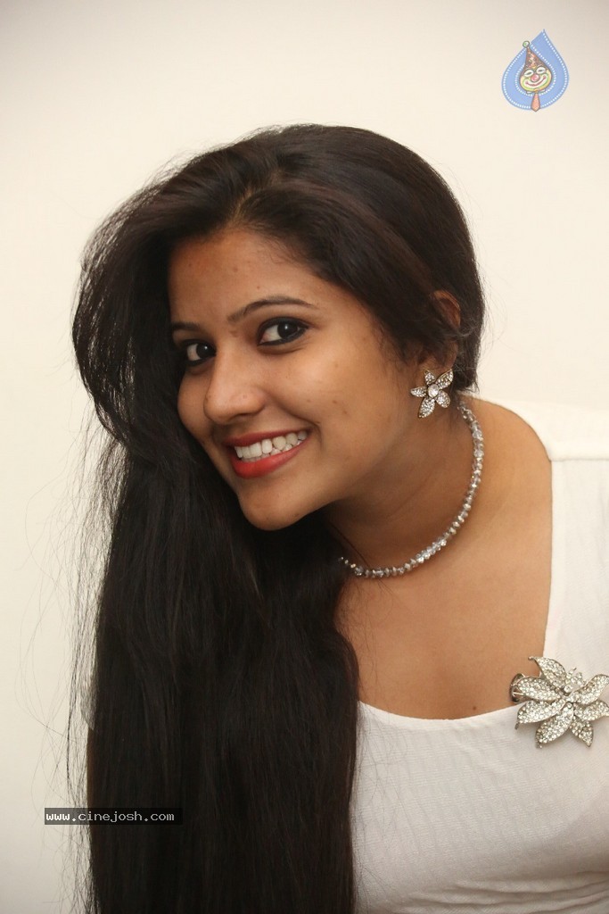 Vandana Stills - 58 / 77 photos