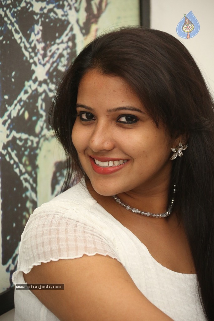 Vandana Stills - 72 / 77 photos