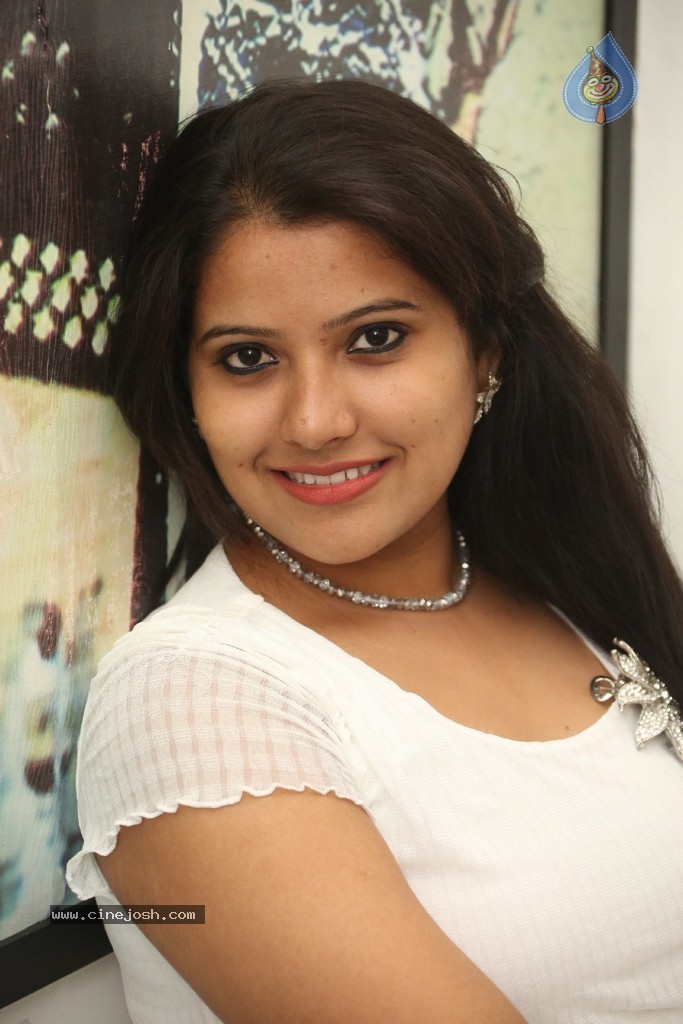 Vandana Stills - 73 / 77 photos