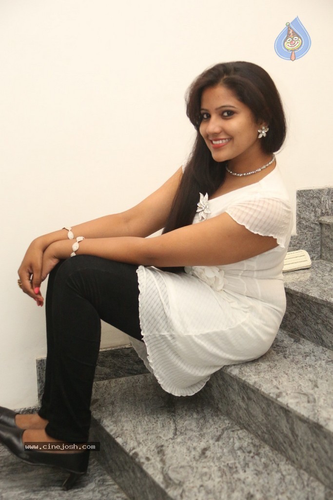 Vandana Stills - 77 / 77 photos