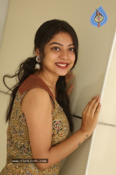 Varsha Bollamma Photos - 6 / 20 photos