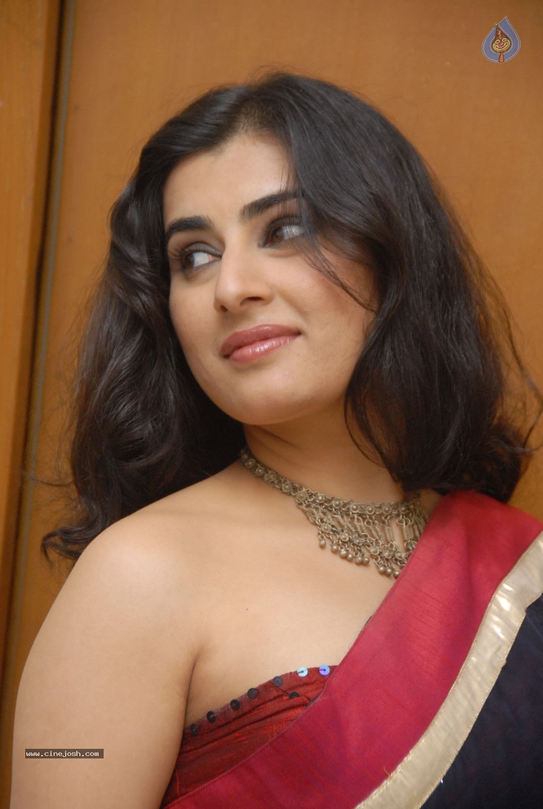 Veda Latest Stills - 24 / 80 photos