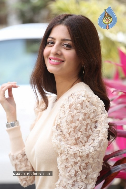 Vedhika Interview Photos - 10 / 21 photos