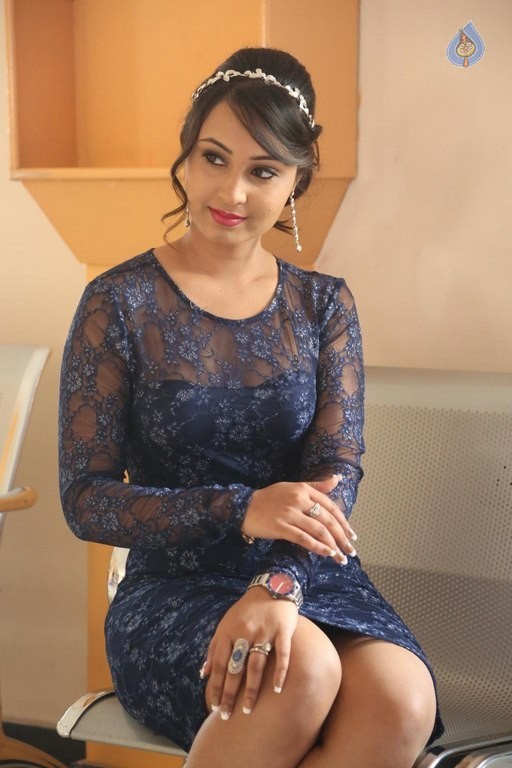 Vennela New Photos - 30 / 40 photos