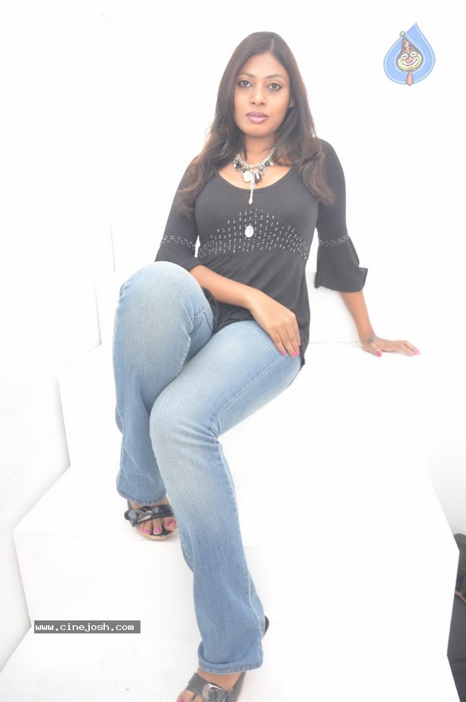 Victoria Hot Stills - 22 / 47 photos