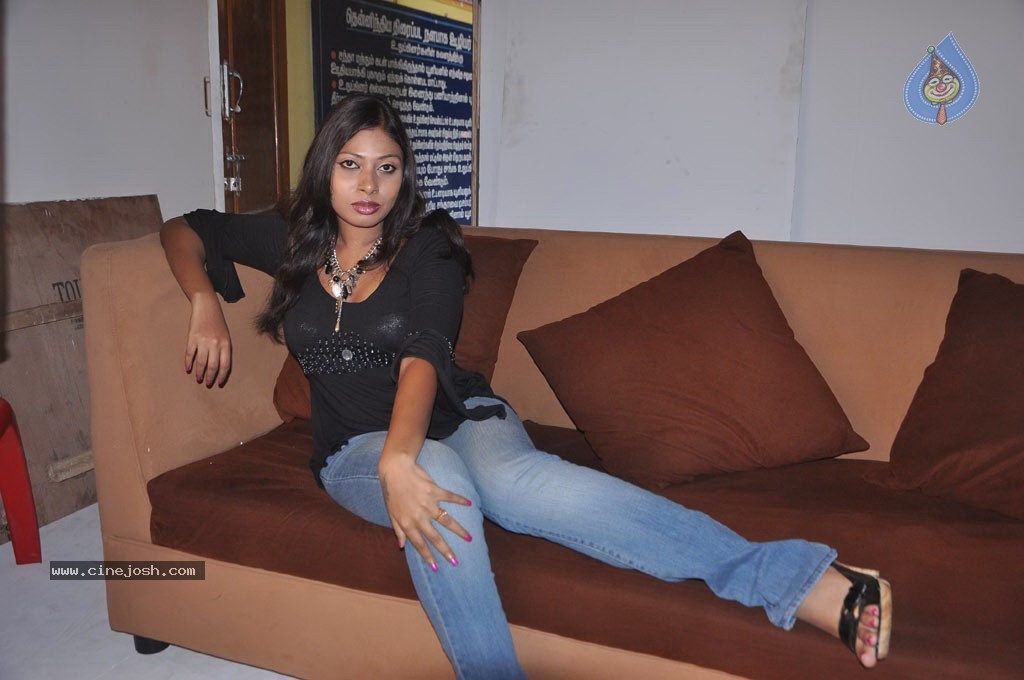 Victoria Hot Stills - 45 / 47 photos