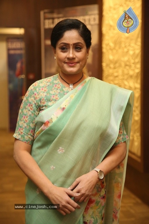 Vijayashanti Stllls - 5 / 12 photos