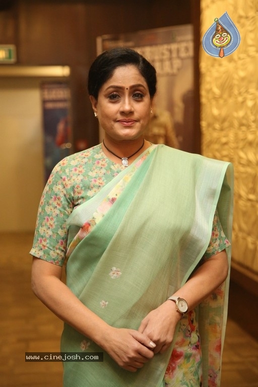 Vijayashanti Stllls - 10 / 12 photos