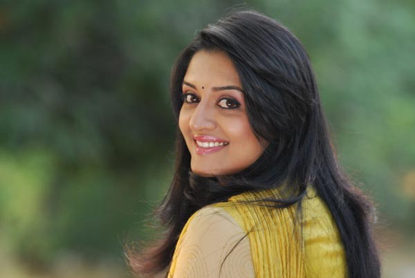 Vimala Raman Stills - 61 / 63 photos