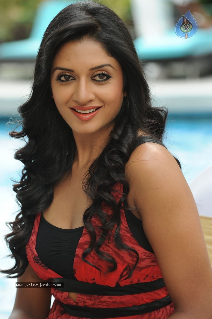 Vimala Raman High Resolution Photos - 36 / 70 photos