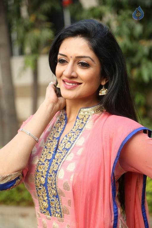 Vimala Raman Latest Gallery - 6 / 69 photos