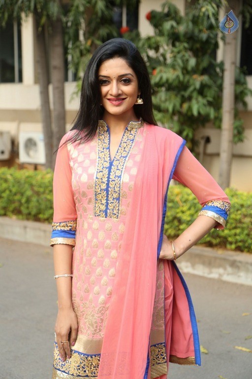 Vimala Raman Latest Gallery - 29 / 69 photos