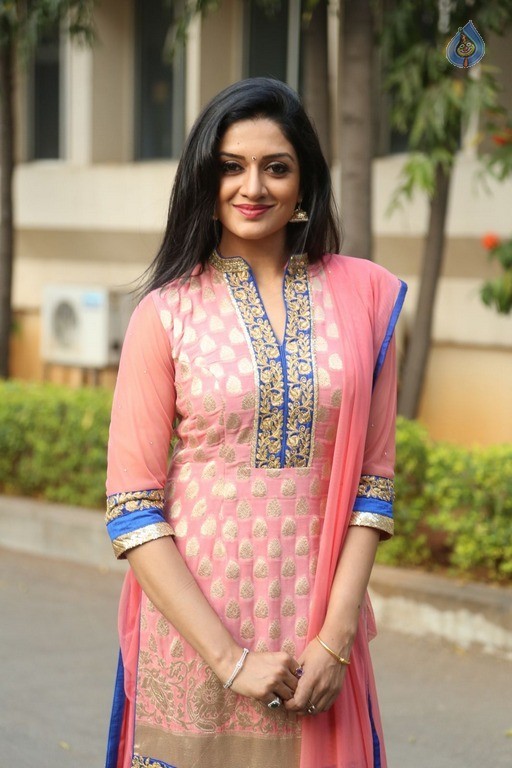 Vimala Raman Latest Gallery - 38 / 69 photos