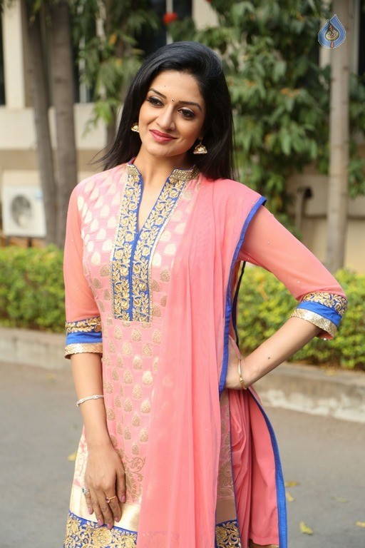 Vimala Raman Latest Gallery - 41 / 69 photos