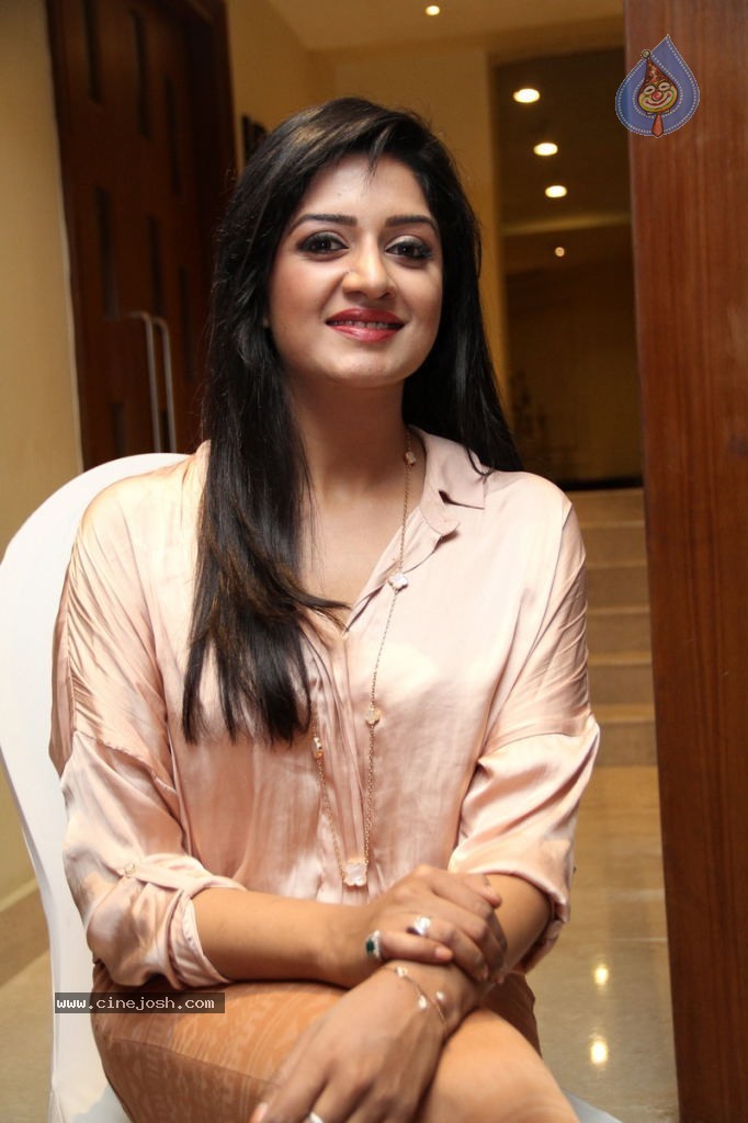 Vimala Raman Latest Photos - 23 / 107 photos