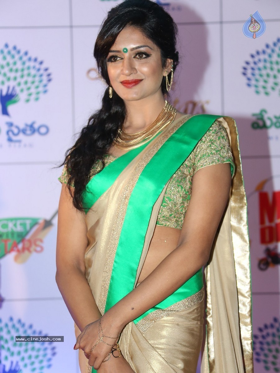 Vimala Raman New Stills - 56 / 60 photos