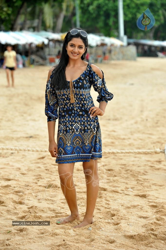 Vimala Raman Stills - 9 / 61 photos