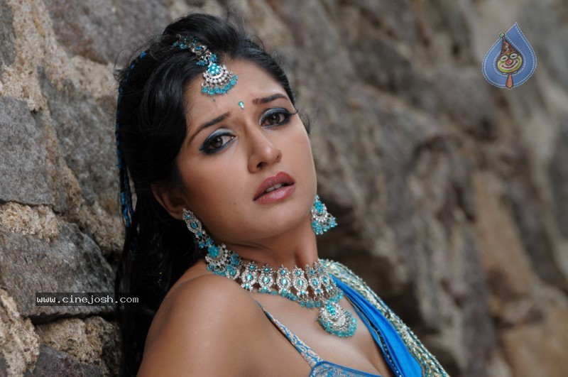 Vimala Raman Stills in Ranga the Donga Movie - 7 / 46 photos