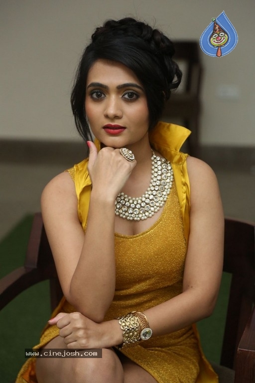 Vishakha New Pics - 5 / 36 photos