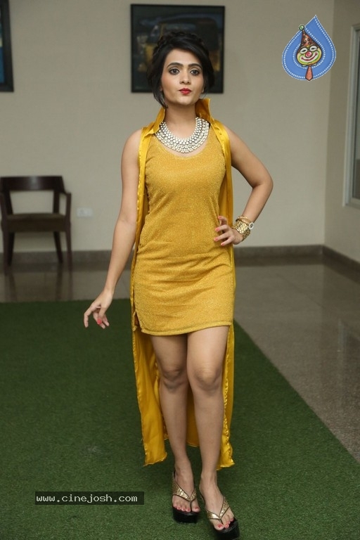 Vishakha New Pics - 10 / 36 photos