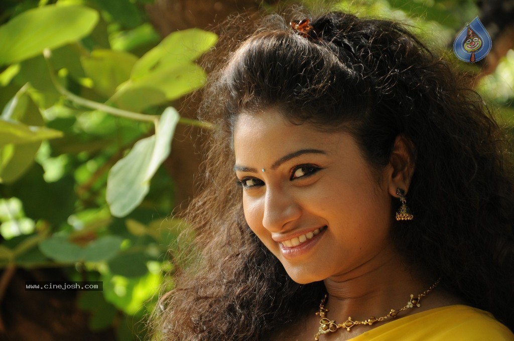 Vishnu Priya Images - 5 / 75 photos