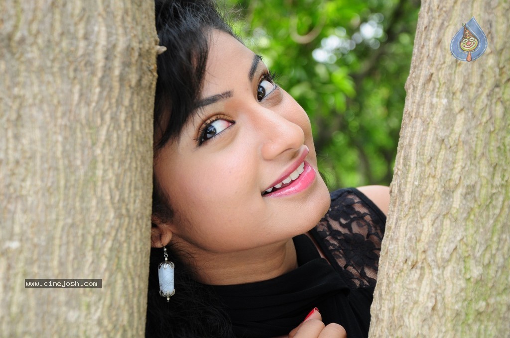 Vishnu Priya Images - 9 / 75 photos