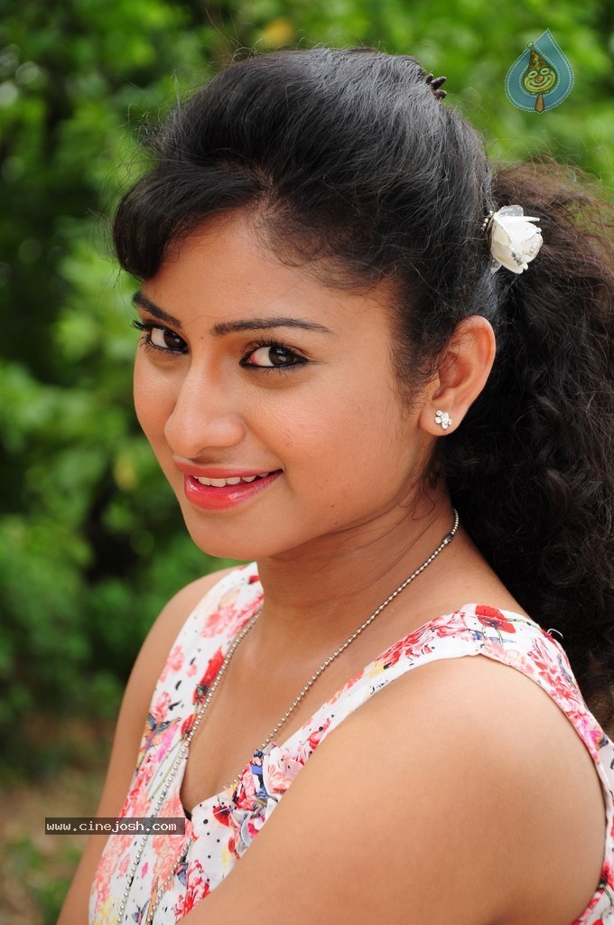 Vishnu Priya Images - 14 / 75 photos
