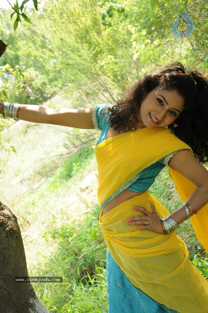 Vishnu Priya Images - 24 / 75 photos